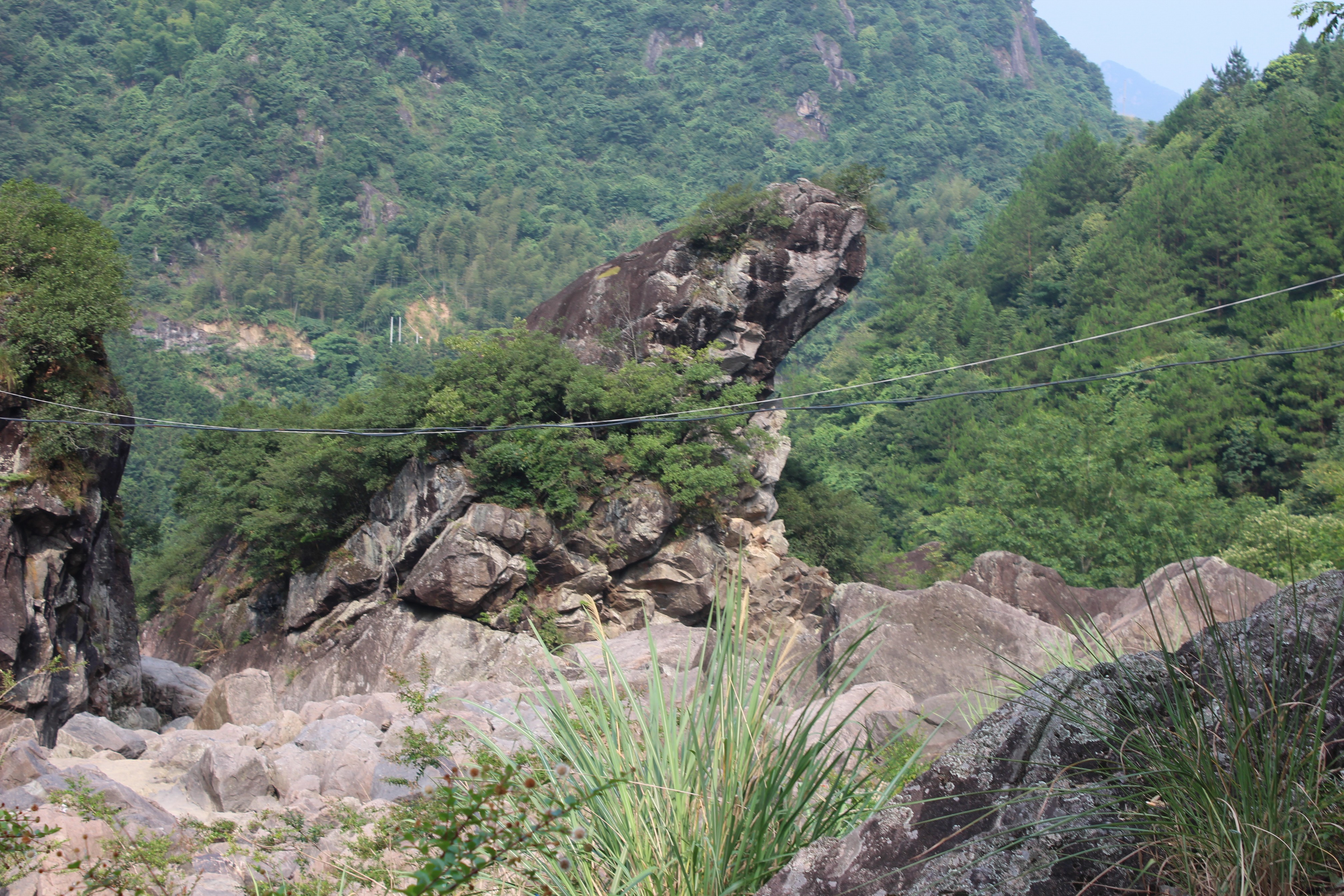 蛙岩风景区