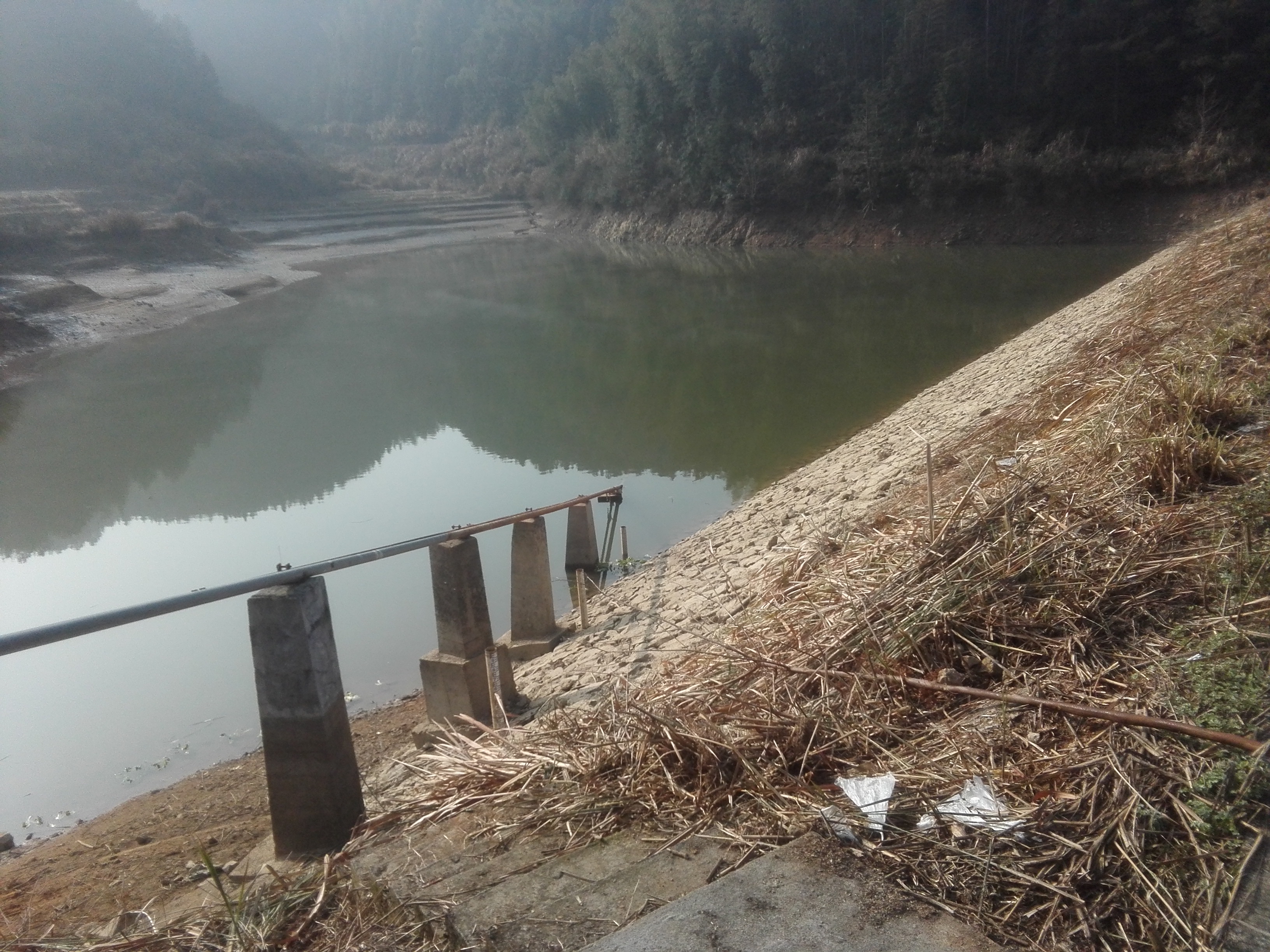 湖山背水库